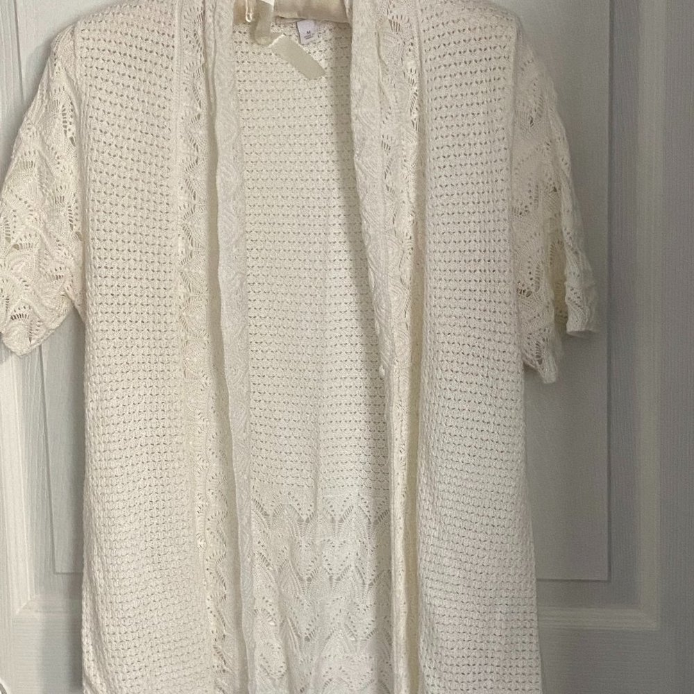 Light weight sweater